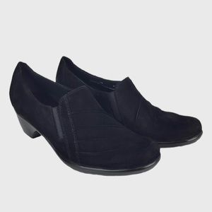 Clarks Black Suede Ruched Loafer Shootie Bootie 11
